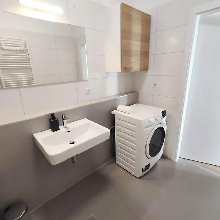 Апартаменти Schanz - Quietly Oriented - Private Parking - Balcony *