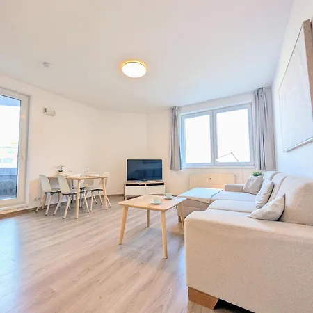 Schanz - Quietly Oriented - Private Parking - Balcony Appartement Bratislava