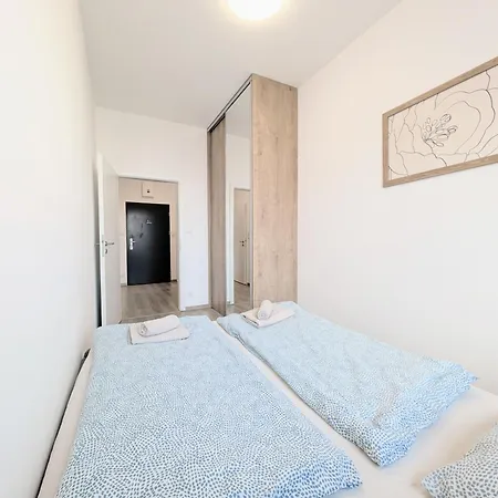 Schanz - Quietly Oriented - Private Parking - Balcony ブラチスラヴァ