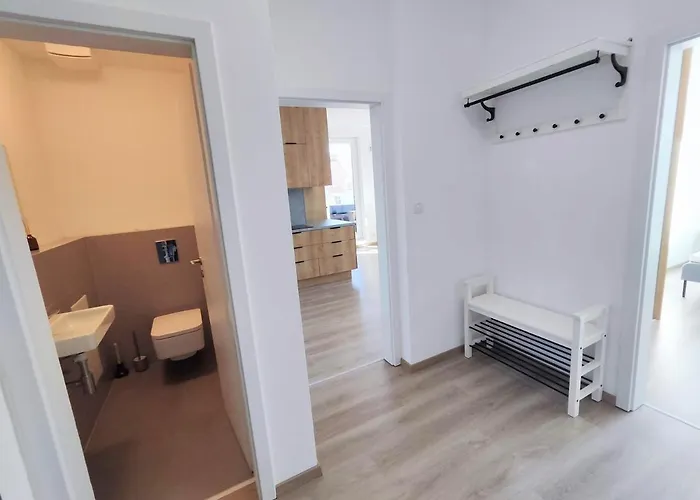 Schanz - Quietly Oriented - Private Parking - Balcony Appartement Bratislava