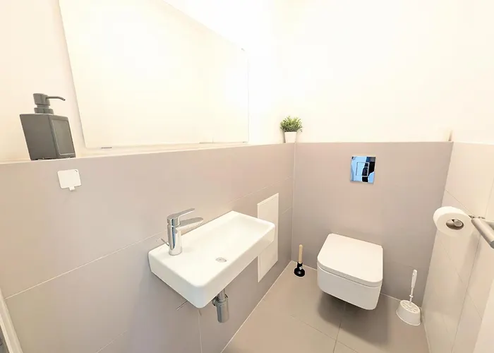 Schanz - Quietly Oriented - Private Parking - Balcony *