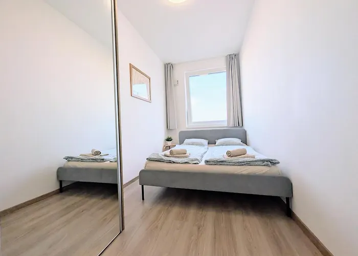 Schanz - Quietly Oriented - Private Parking - Balcony